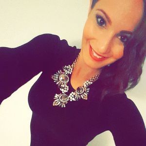 Meet your Posher, Angela